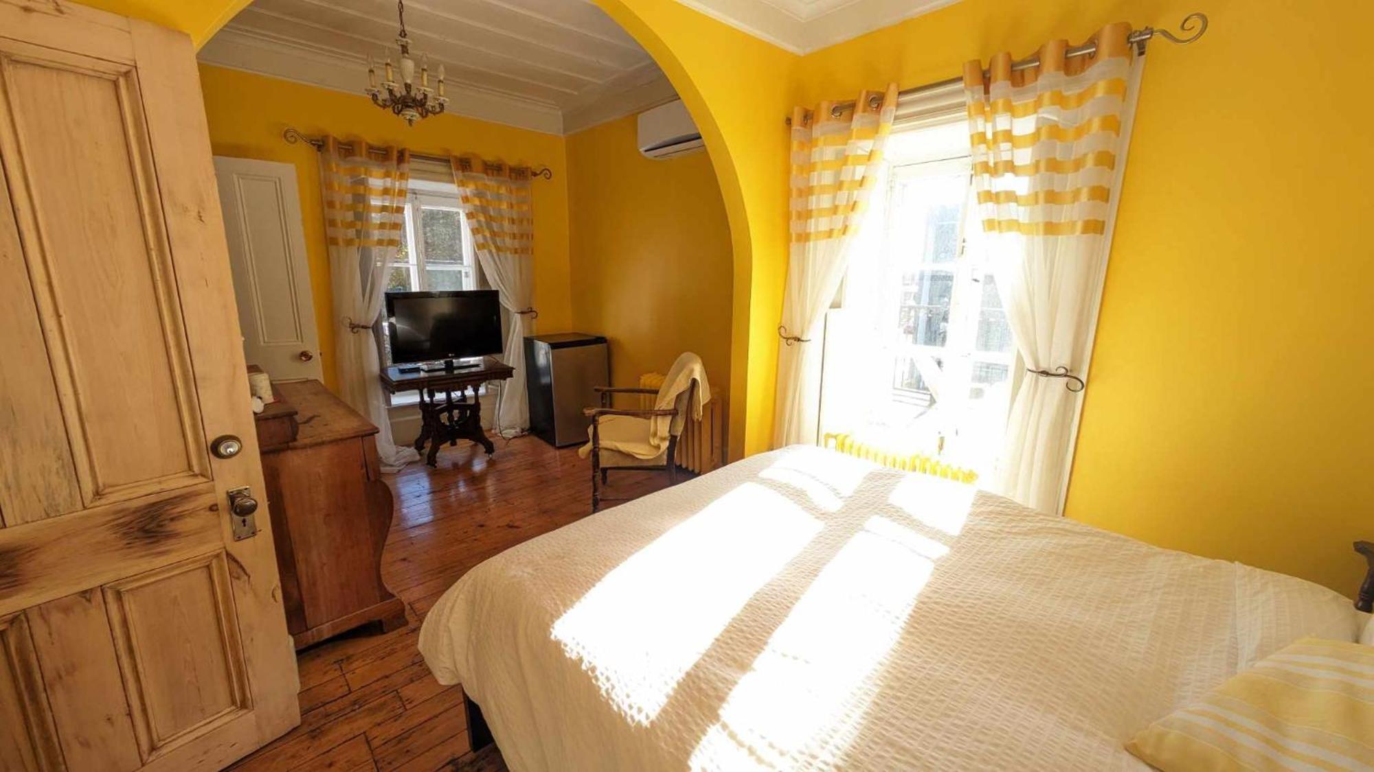 Hotel La Maison Rousseau Montmagny Exteriér fotografie