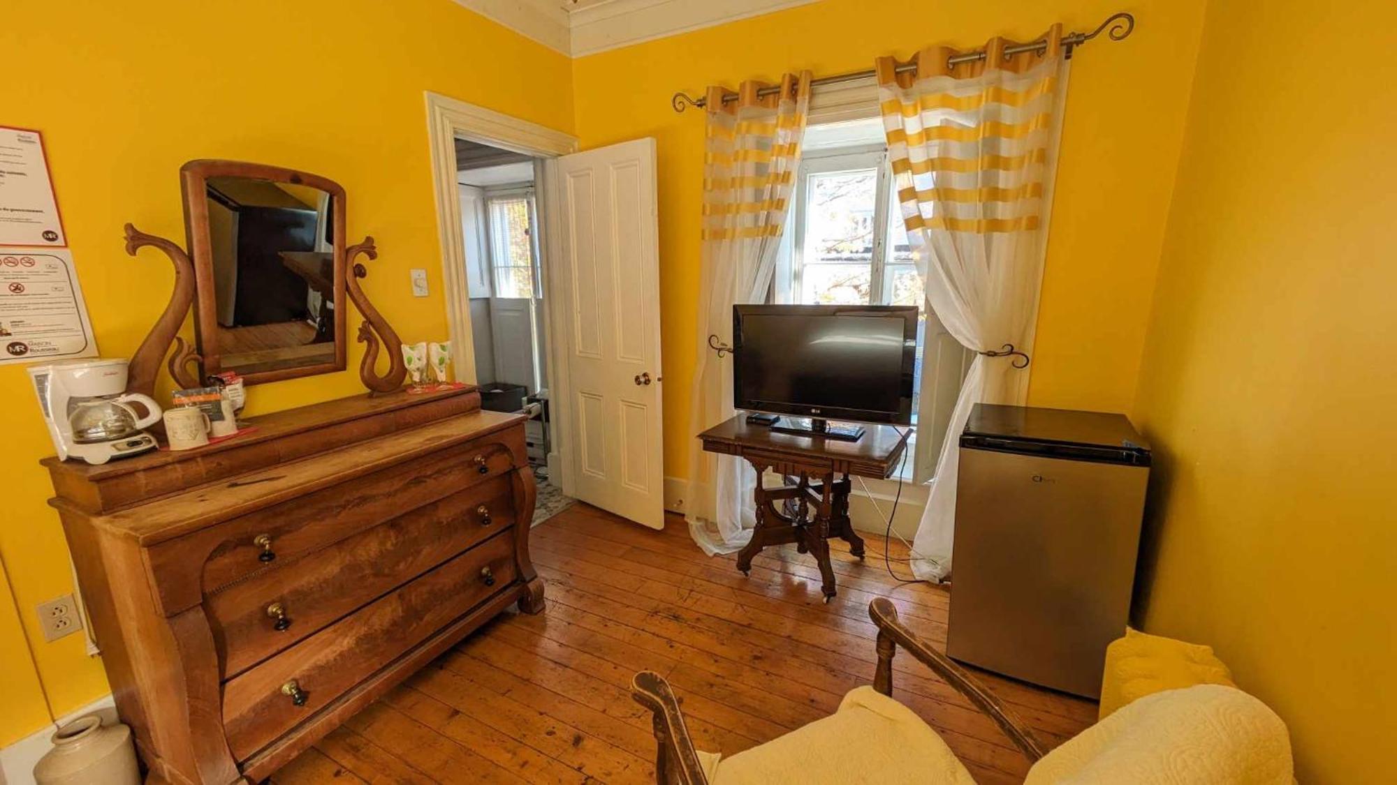 Hotel La Maison Rousseau Montmagny Pokoj fotografie