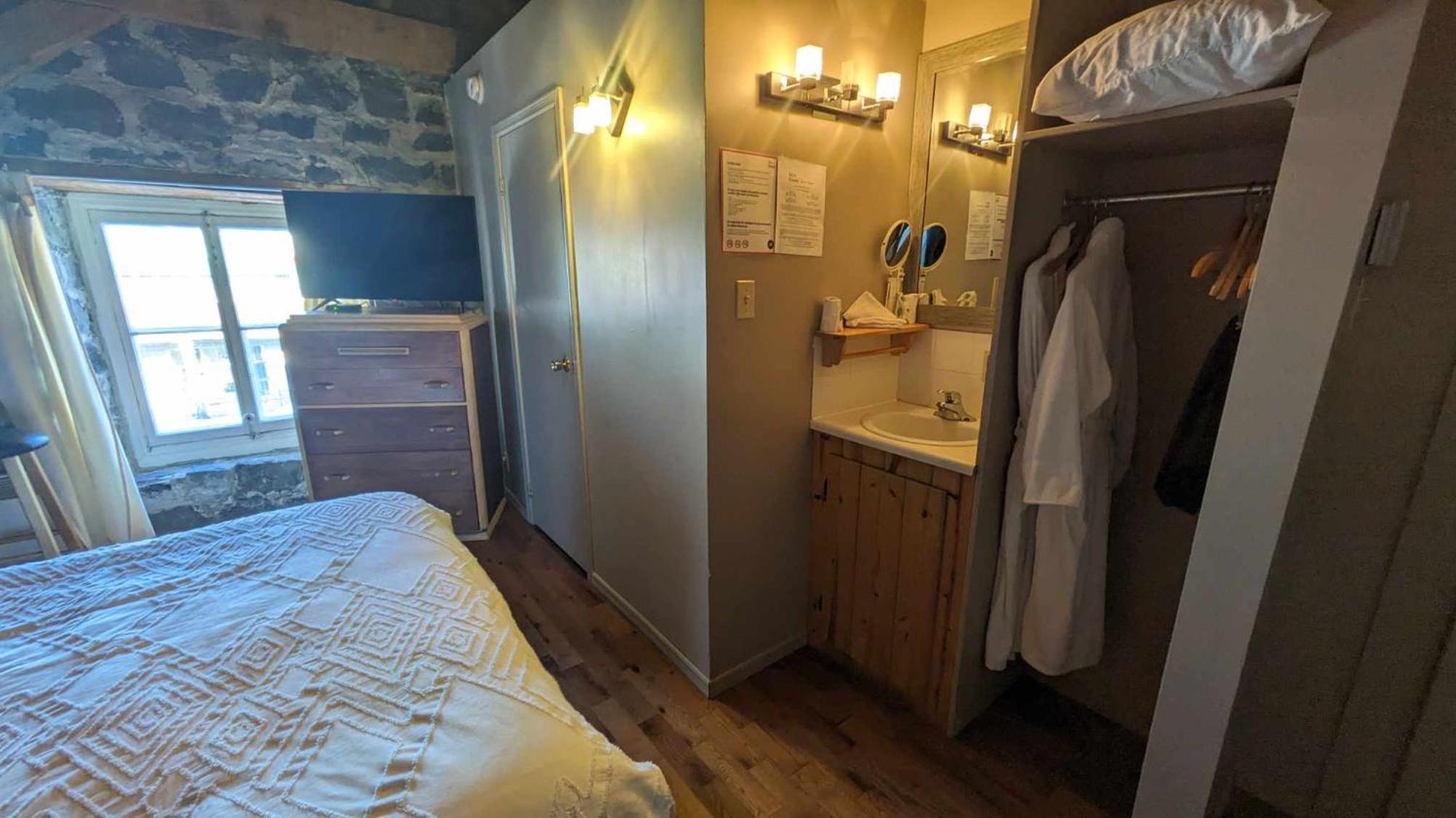 Hotel La Maison Rousseau Montmagny Pokoj fotografie