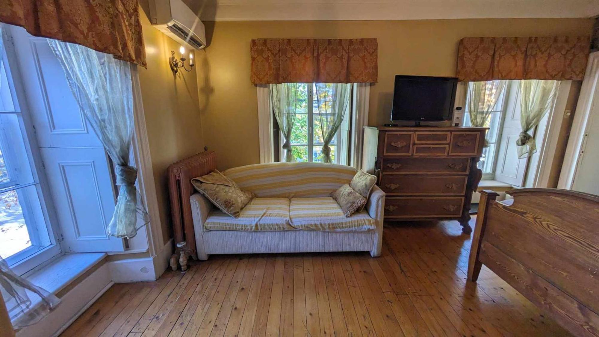 Hotel La Maison Rousseau Montmagny Pokoj fotografie